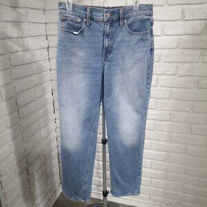 J Crew Classic Straight Ladies Size 29 Light Wash Straight Leg Blue Jeans